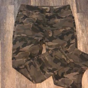 Camouflage Pull on pants